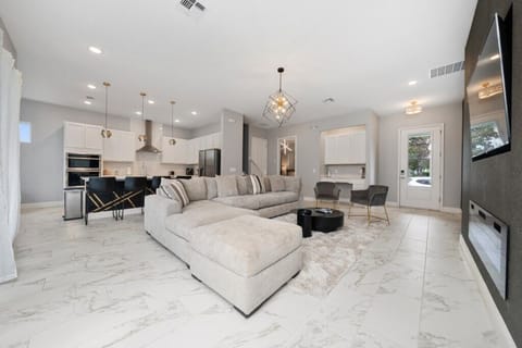 Living room image 1
