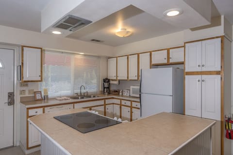 Deluxe Studio, Ensuite (Terrace Room - 202) | Private kitchen | Microwave, coffee/tea maker, freezer