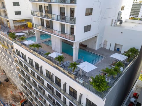 Bright & Modern Brickell Retreat-Prime Location- 7th Floor (9890)