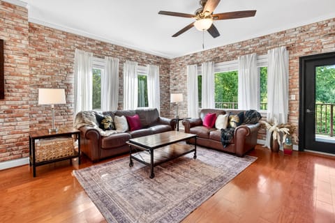 Condo, 2 Bedrooms | Living area