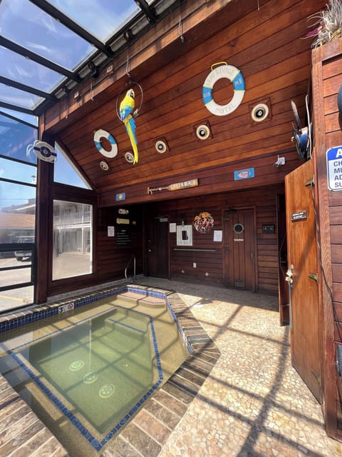 Indoor spa tub