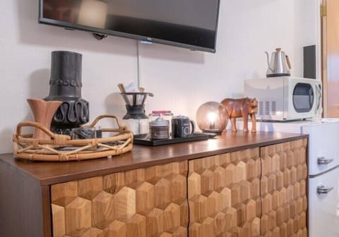 b. dune | Premium bedding, down comforters, individually decorated