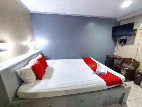 Deluxe Double Room | In-room safe, WiFi (free)