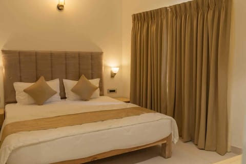 Superior Suite | Desk, laptop workspace, free WiFi