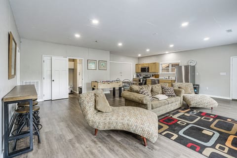 Interior | Open Floor Plan | Free WiFi