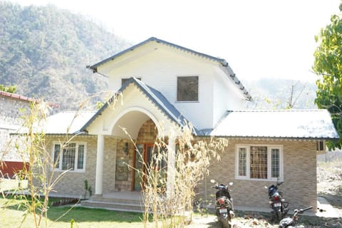 Family Cottage, Balcony | Exterior