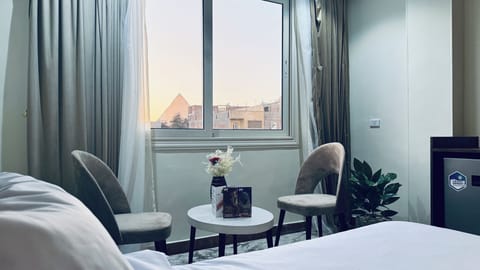 Luxury Double or Twin Room, pyramids View | Desk, laptop workspace, WiFi (free)
