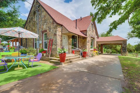 House (2 Bedrooms) | Front of property