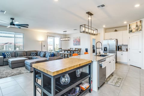 House (3 Bedrooms) | Interior
