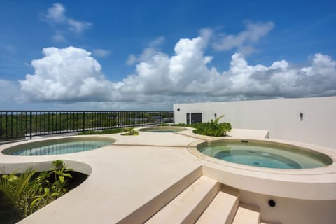 Apartment (2 Bedrooms) | Front of property