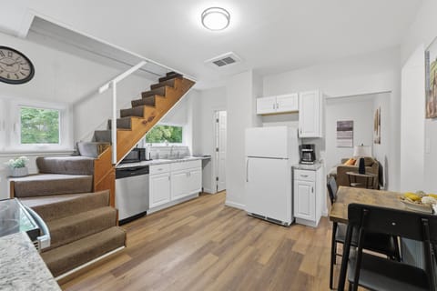 House, 4 Bedrooms | Interior