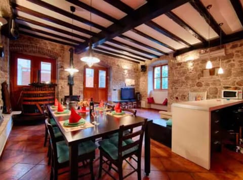 House (Four Bedroom House with Terrace) | Interior