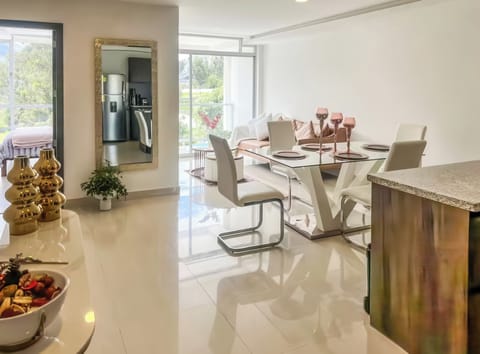 Apartment, City View | Dining