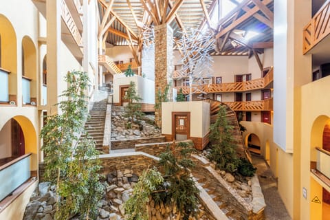 Deluxe Apartment, Balcony, Mountain View | Interior
