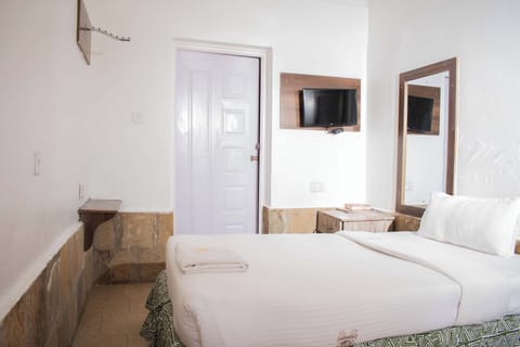 Executive Suite, Patio, Resort View | Soundproofing, WiFi (free)