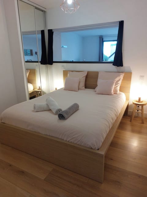 Comfort Apartment | Laptop workspace, iron/ironing board, WiFi (free)