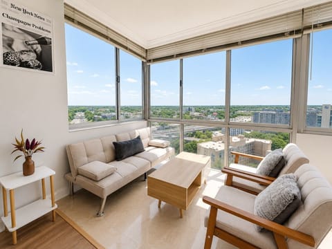 Wake up to sweeping Downtown Atlanta skyline views from this high-floor penthouse.