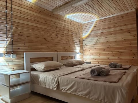 Double or Twin Room, Balcony, Courtyard View | WiFi (free)