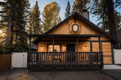 Maverick`s Cabin Exterior