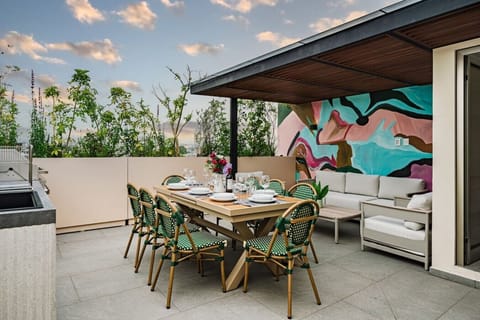 Sunset skies and a table set for everyone