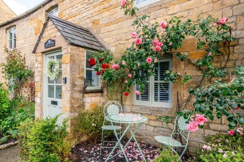 Rich Hall Photography-Little Cottage-6