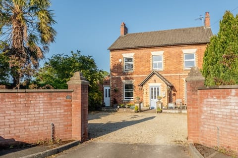 Rich Hall Photography-Chapel Lane-2 (1)