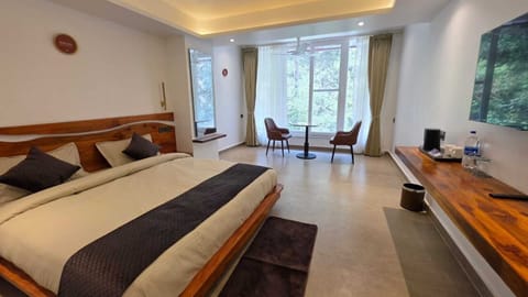 Deluxe Double Room | Free WiFi