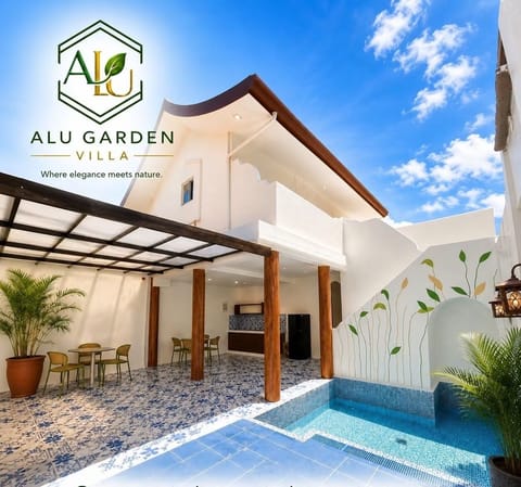 Family Villa, Lanai | Pool | 2 indoor pools