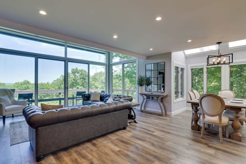 Tannersville Vacation Rental | 3BR | 3.5BA | 2,337 Sq Ft