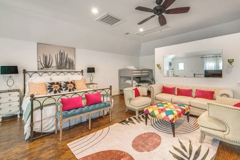 Dallas Vacation Rental | Studio | 1BA | 1,600 Sq Ft