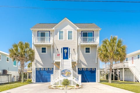 Sunset Landing Streetside Exterior