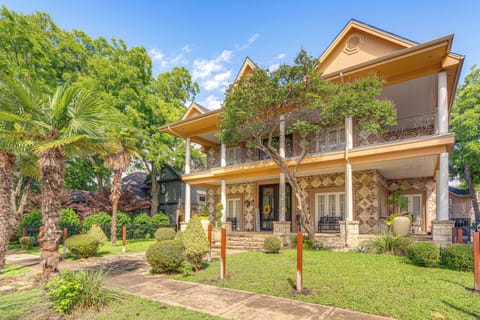 House (4 Bedrooms) | Front of property