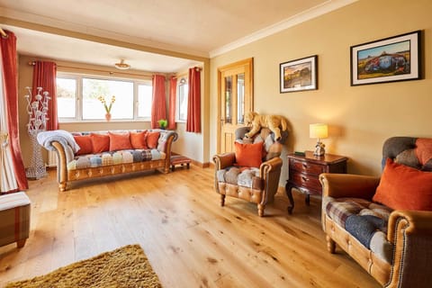 The Mews, Rothbury - Host & Stay