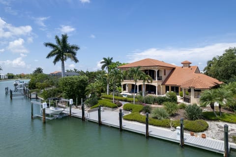 Gorgeous waterfront villa at 918 Limpet Drive