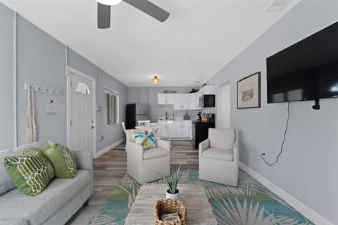 Cabin, Multiple Beds (Dune Your Thing D) | Living area