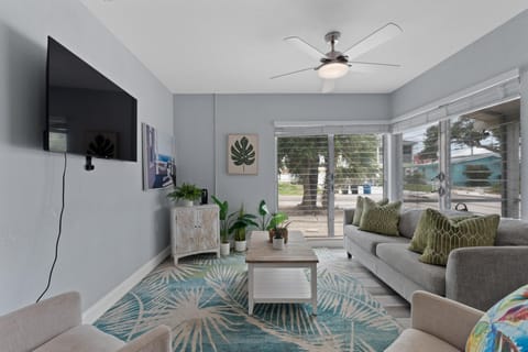 Cabin, Multiple Beds (Dune Your Thing D) | Living area