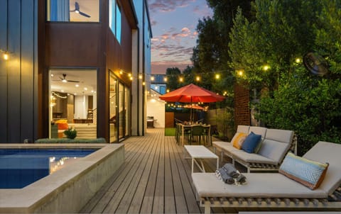 House | 8 bedrooms