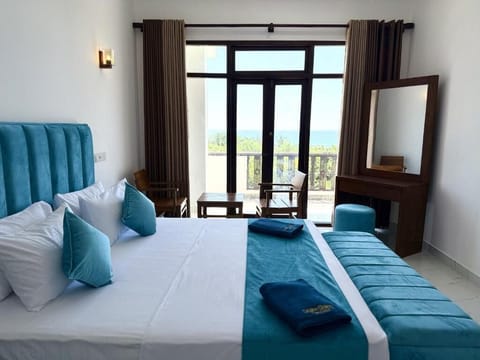 Deluxe Double Room, Balcony, Sea View | Laptop workspace, WiFi (free)