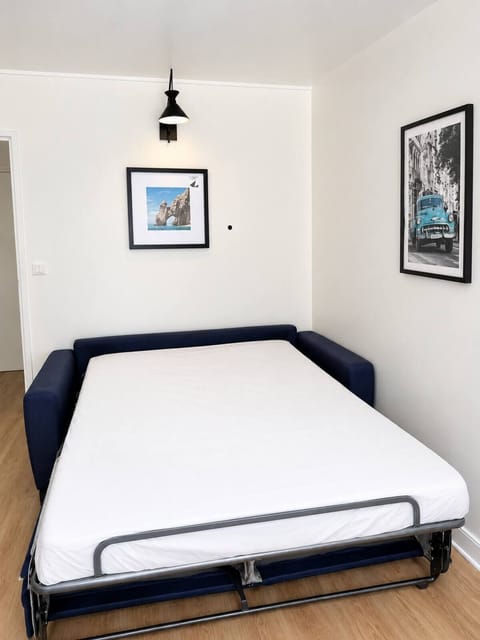 Iron/ironing board, free WiFi