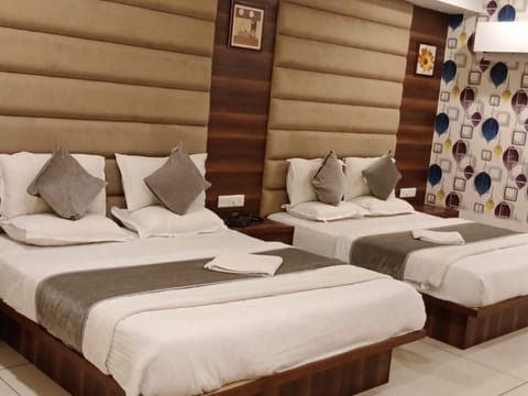 Executive Quadruple Room | Free WiFi