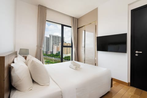 Luxury Apartment, City View | WiFi (free)