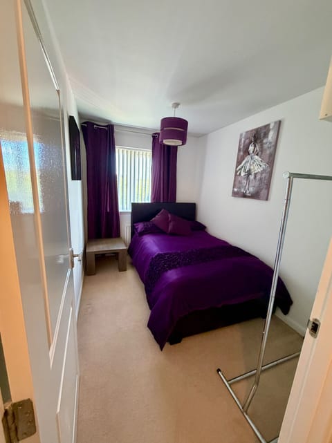 2 bedrooms, iron/ironing board, WiFi (free), bed sheets