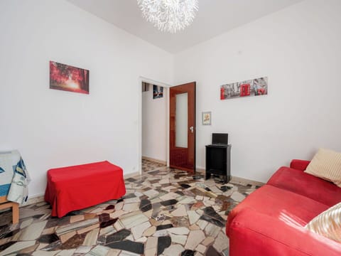 Flooring, Floor, Interior Design, Room, Ceiling, Apartment, Furniture, Living Room, Carpet, Wood Flooring