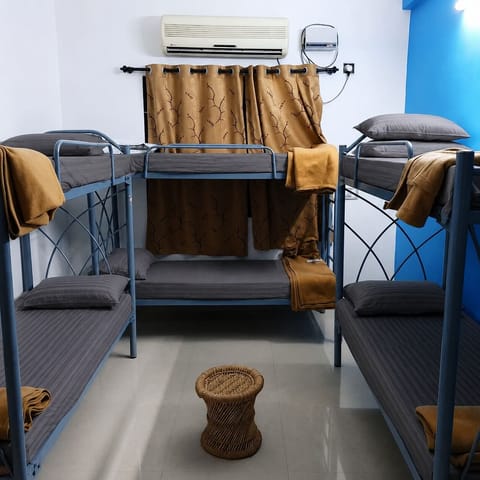 Premium 6 - Bed Male dormitory AC - 899/- | Iron/ironing board