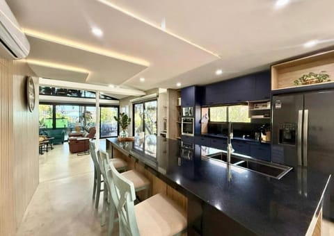House, 5 Bedrooms, Accessible, Patio | Private kitchen