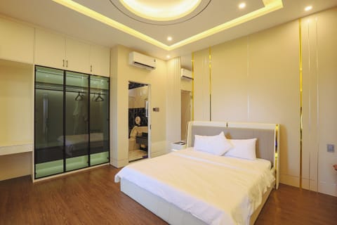 Classic Double Room | Desk, laptop workspace, WiFi (free)