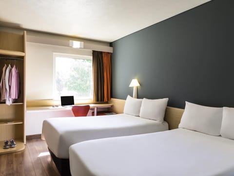Double Room, 2 Double Beds | In-room safe, desk, free WiFi, bed sheets
