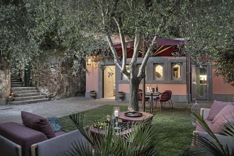 Building Exterior, Garden, Hot Tub, Outdoor, Pool, Spring, Summer, Wellness