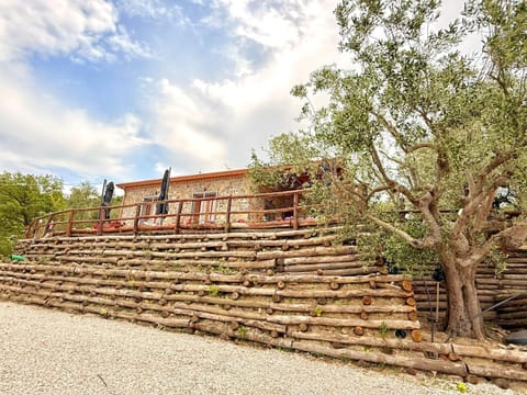 Comfort Room, Mountain View | Exterior