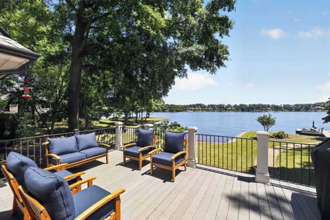 Lakeview From The Main LevelDeck